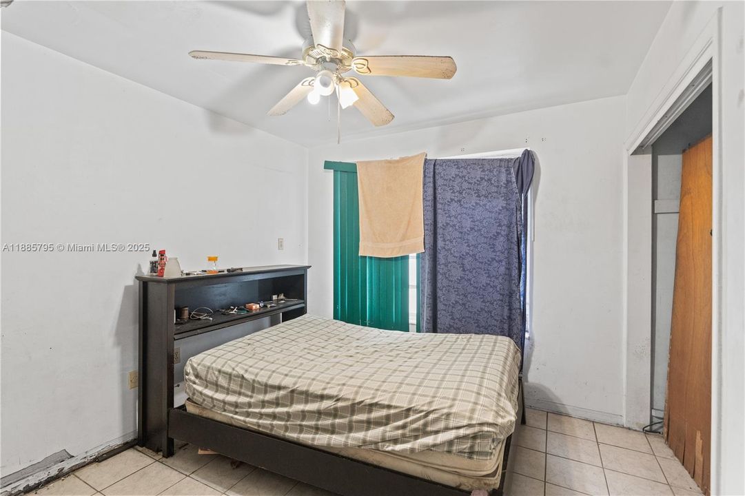 Active With Contract: $475,000 (4 beds, 3 baths, 2193 Square Feet)