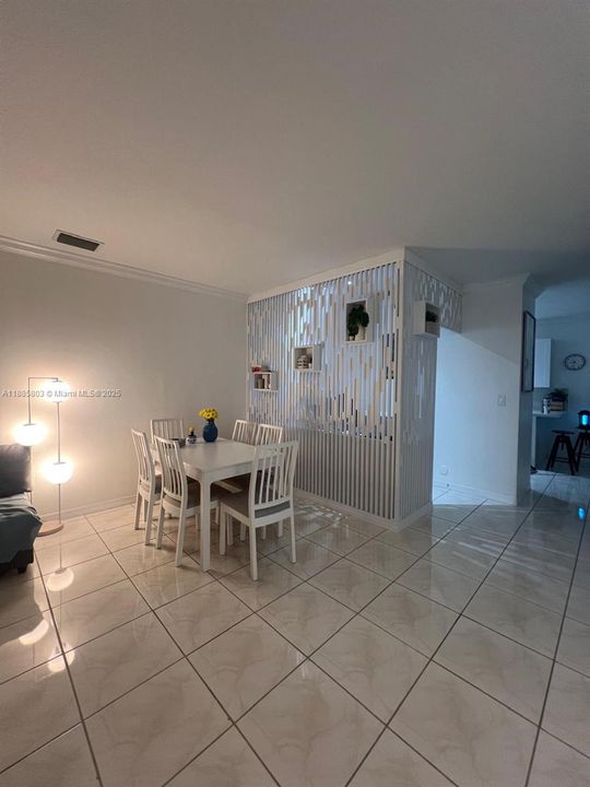 Active With Contract: $3,000 (3 beds, 2 baths, 1762 Square Feet)