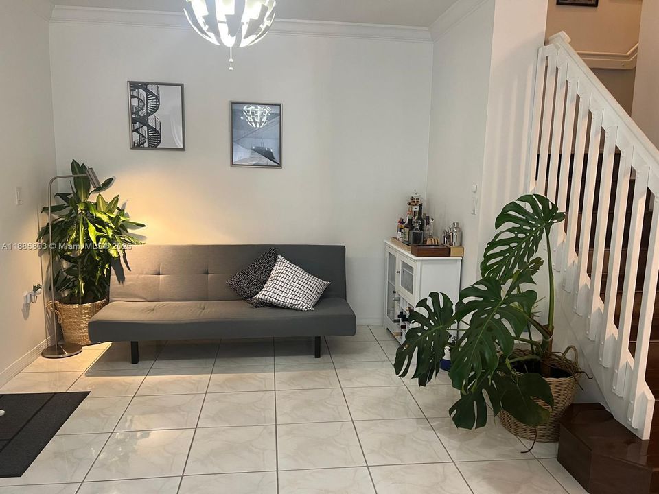 Active With Contract: $3,000 (3 beds, 2 baths, 1762 Square Feet)