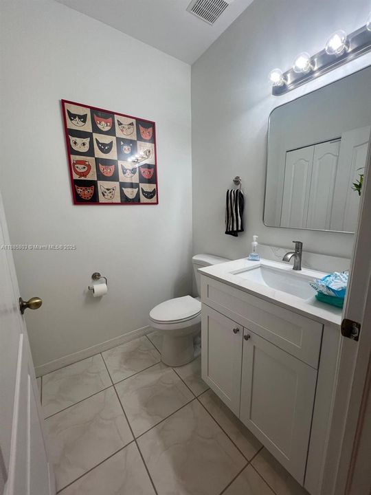 Active With Contract: $3,000 (3 beds, 2 baths, 1762 Square Feet)