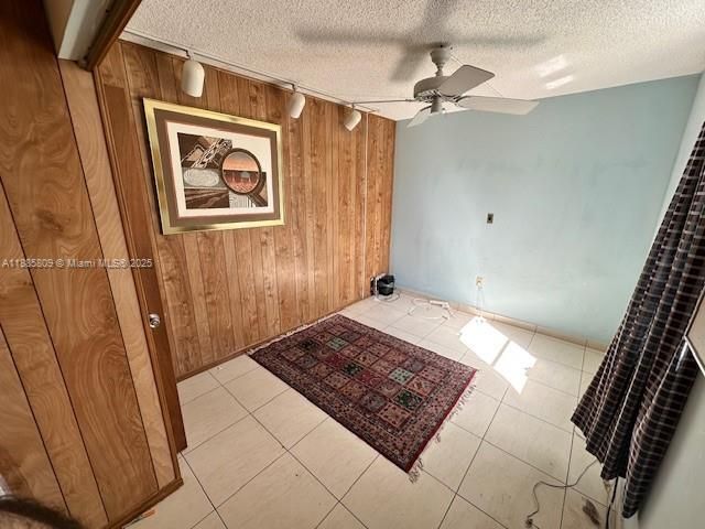 En Venta: $279,000 (3 camas, 2 baños, 1330 Pies cuadrados)