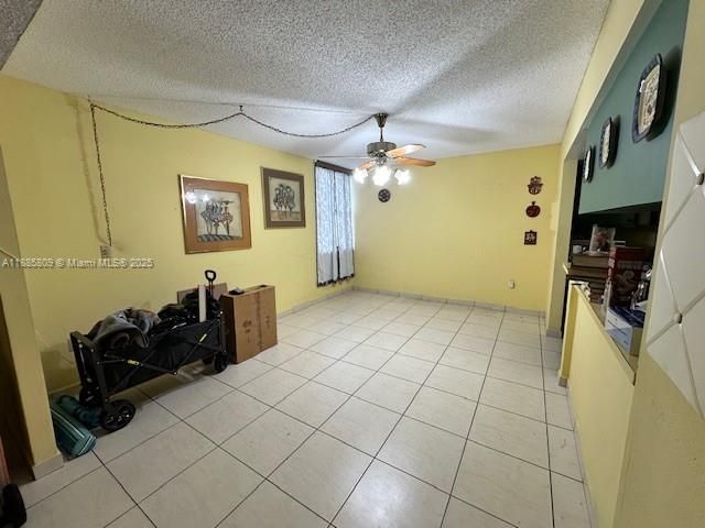 En Venta: $279,000 (3 camas, 2 baños, 1330 Pies cuadrados)