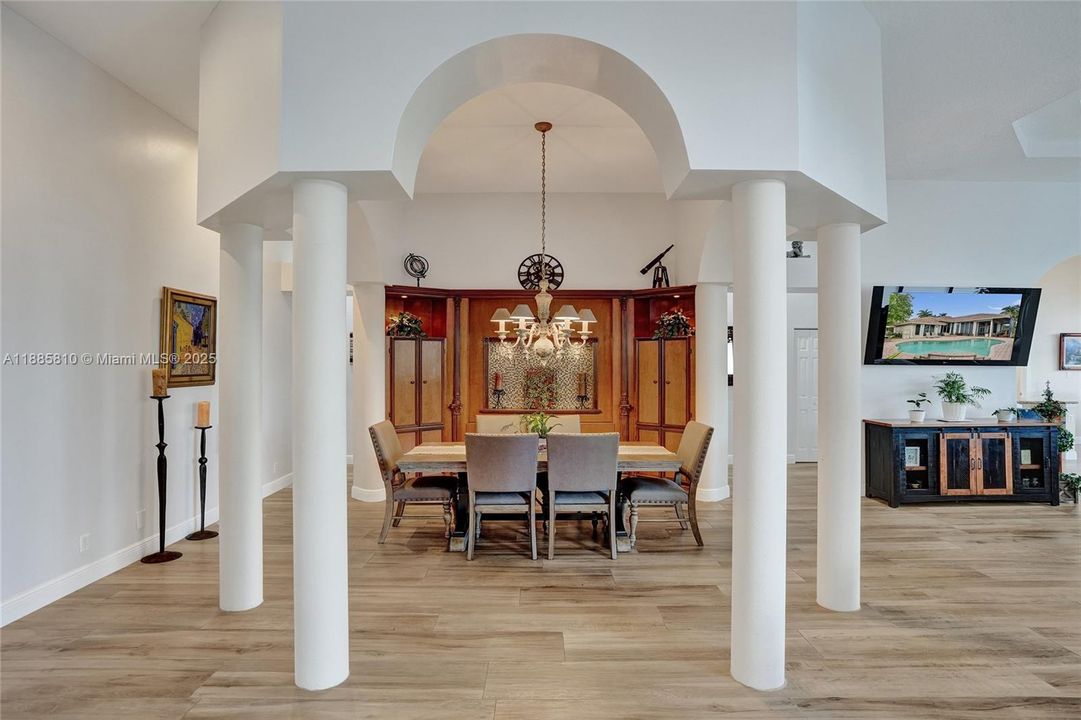 待售: $1,149,900 (5 贝兹, 3 浴室, 2942 平方英尺)