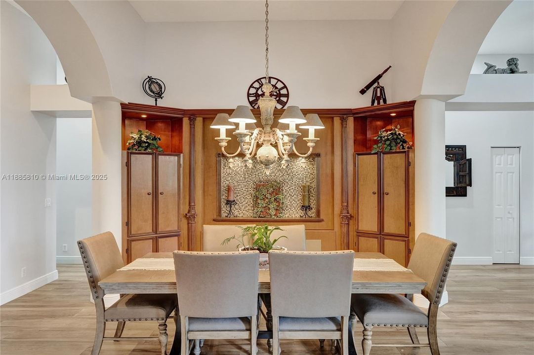 待售: $1,149,900 (5 贝兹, 3 浴室, 2942 平方英尺)