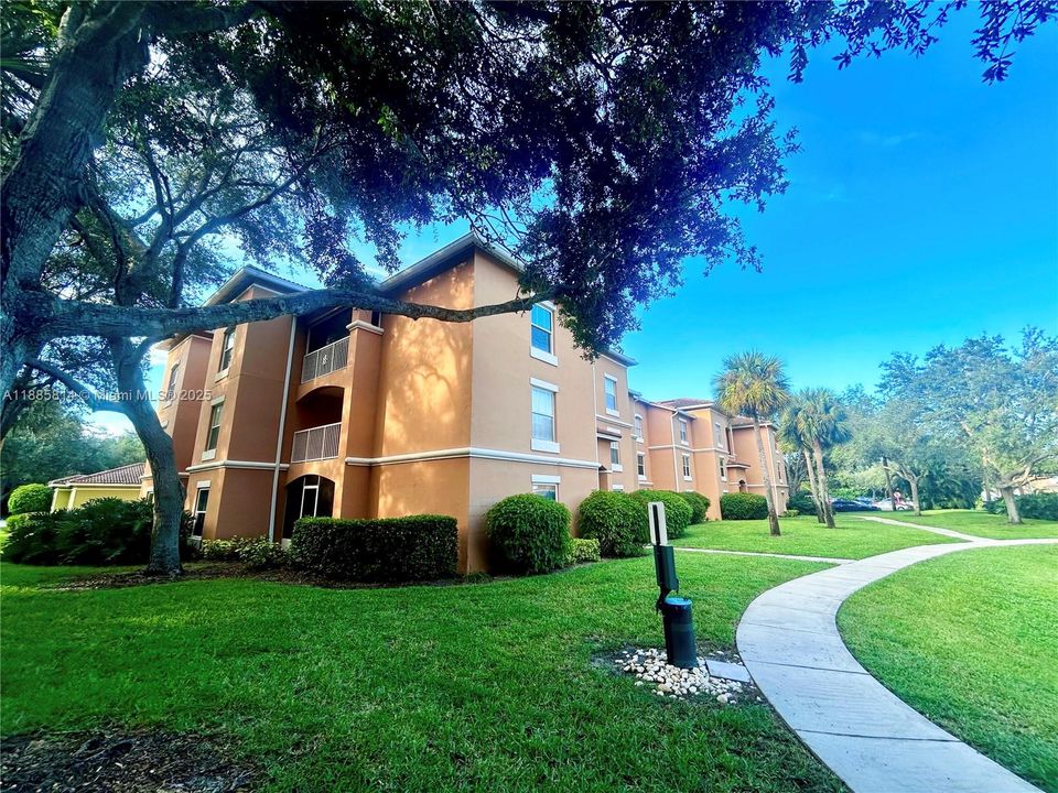 En Renta: $2,000 (2 camas, 2 baños, 1070 Pies cuadrados)