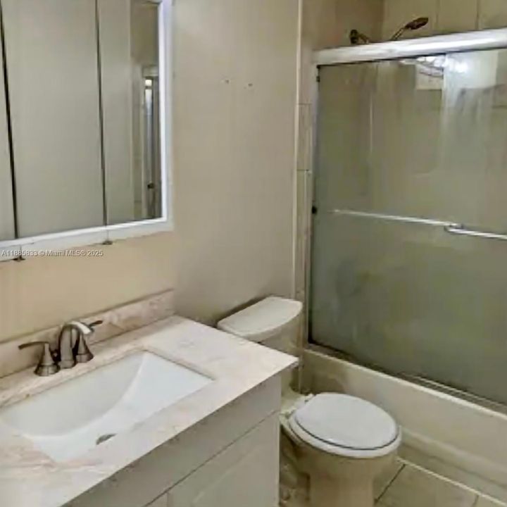 En Venta: $379,999 (2 camas, 2 baños, 1216 Pies cuadrados)