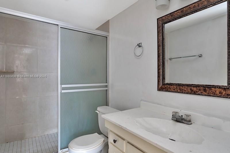 Recently Rented: $1,750 (2 beds, 2 baths, 1100 Square Feet)