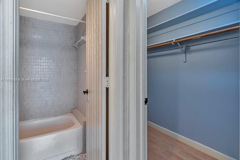 Recently Rented: $1,750 (2 beds, 2 baths, 1100 Square Feet)