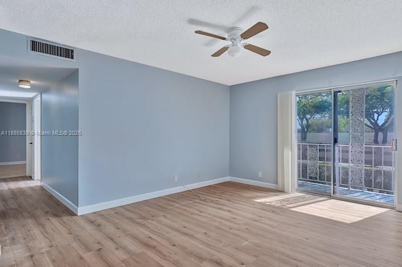 Recently Rented: $1,750 (2 beds, 2 baths, 1100 Square Feet)