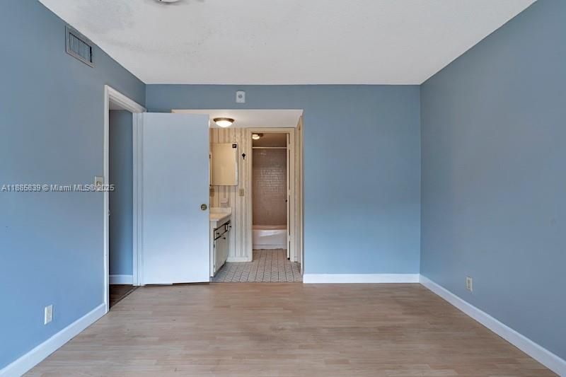 Recently Rented: $1,750 (2 beds, 2 baths, 1100 Square Feet)