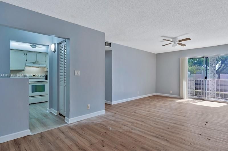 Recently Rented: $1,750 (2 beds, 2 baths, 1100 Square Feet)