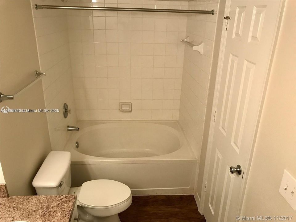 最近租的: $2,300 (2 贝兹, 2 浴室, 1130 平方英尺)