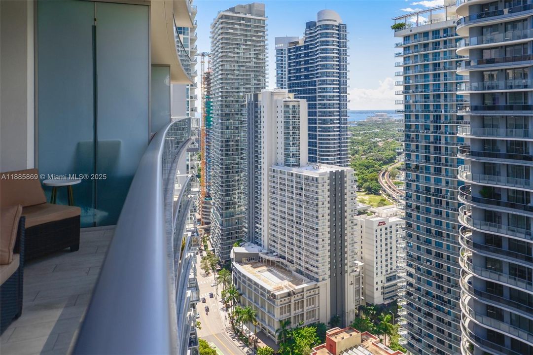 For Sale: $720,000 (1 beds, 1 baths, 759 Square Feet)
