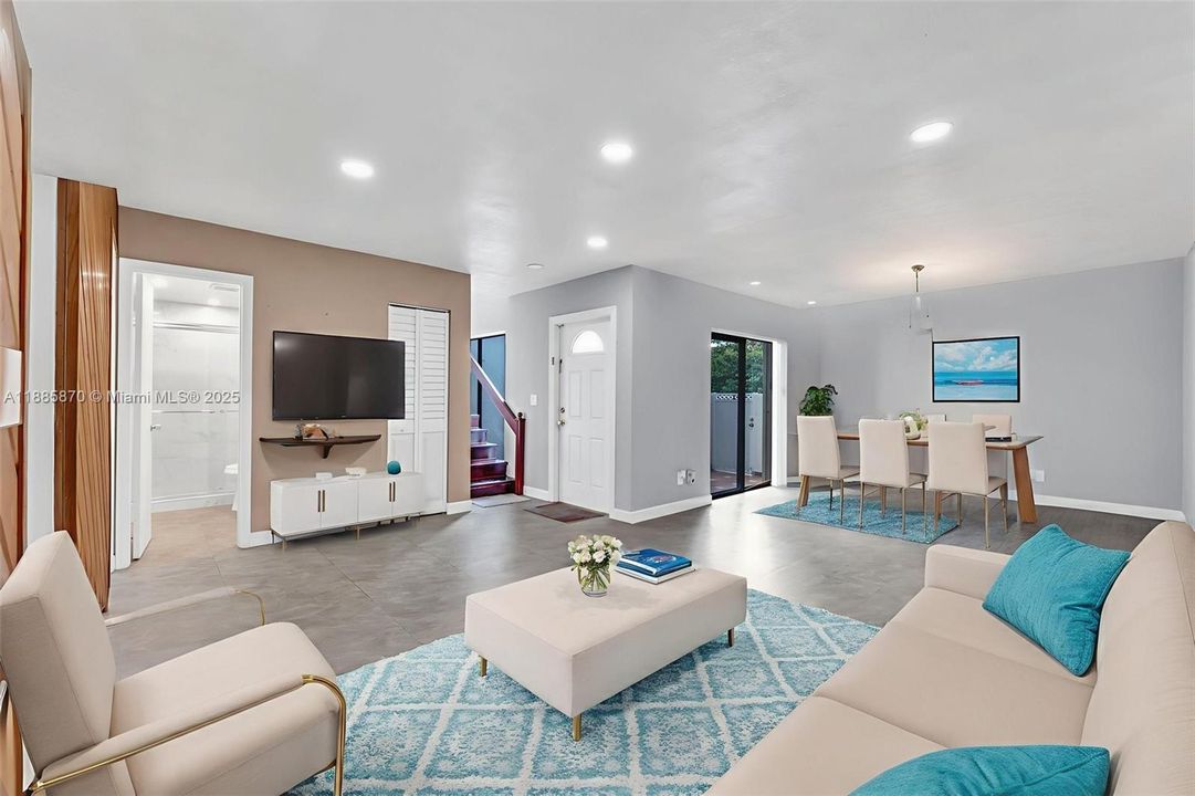 For Sale: $465,000 (3 beds, 2 baths, 1365 Square Feet)