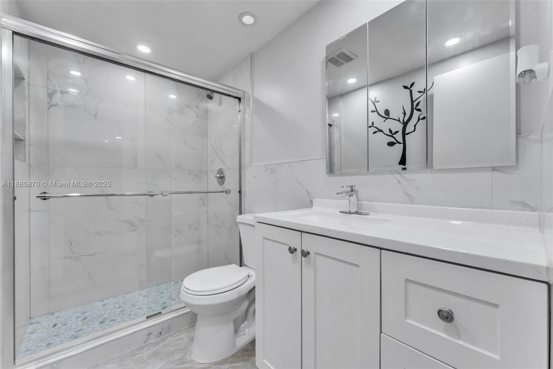 For Sale: $465,000 (3 beds, 2 baths, 1365 Square Feet)