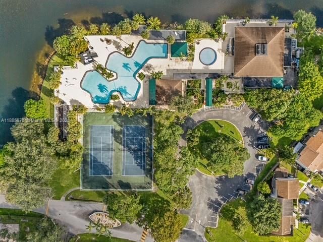 For Sale: $465,000 (3 beds, 2 baths, 1365 Square Feet)