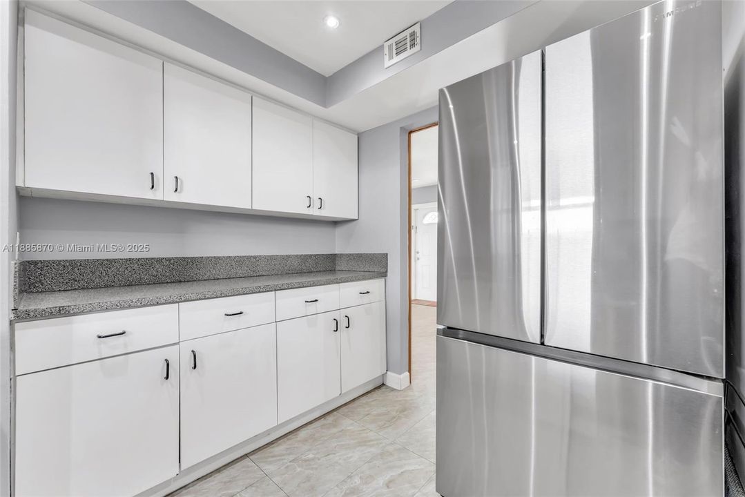 For Sale: $465,000 (3 beds, 2 baths, 1365 Square Feet)