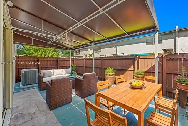 For Sale: $465,000 (3 beds, 2 baths, 1365 Square Feet)