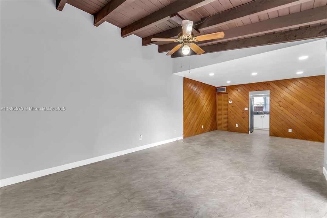 For Sale: $465,000 (3 beds, 2 baths, 1365 Square Feet)