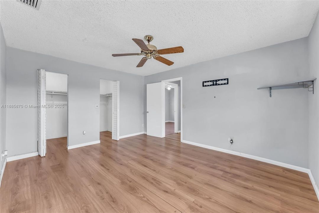 For Sale: $465,000 (3 beds, 2 baths, 1365 Square Feet)