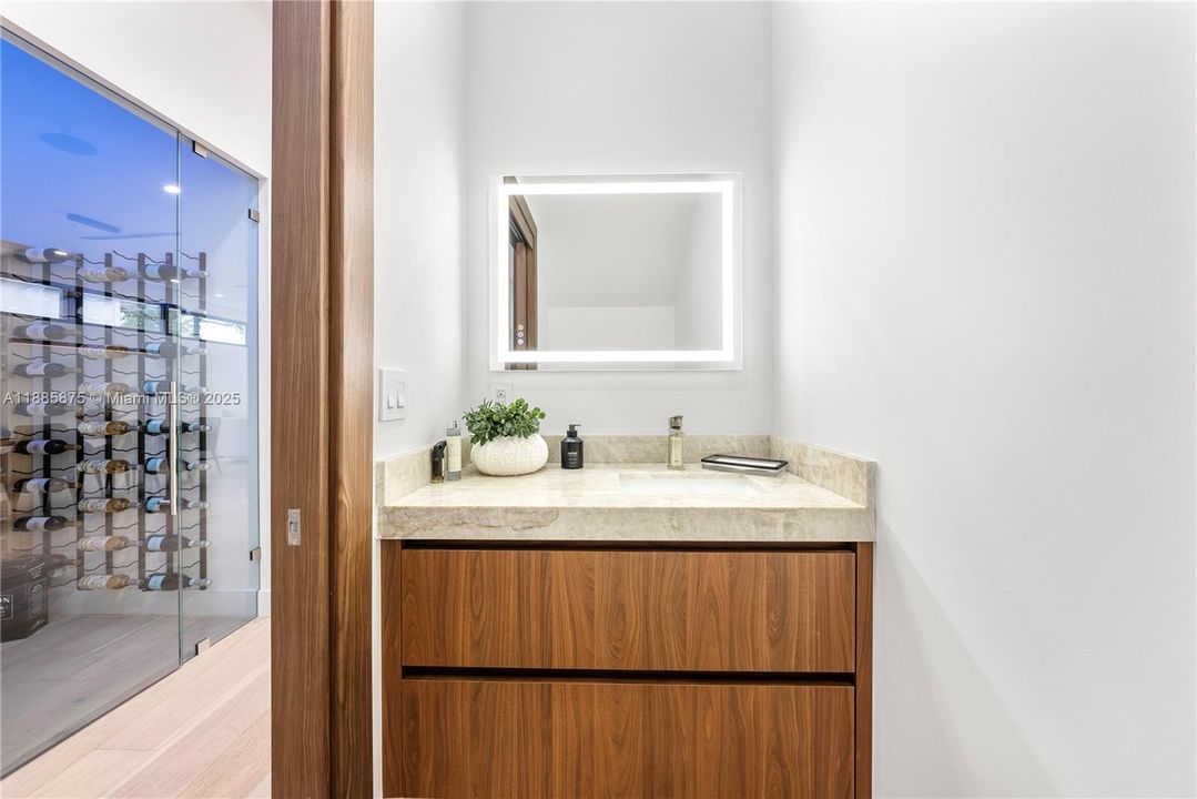 Active With Contract: $3,350,000 (5 beds, 5 baths, 3591 Square Feet)