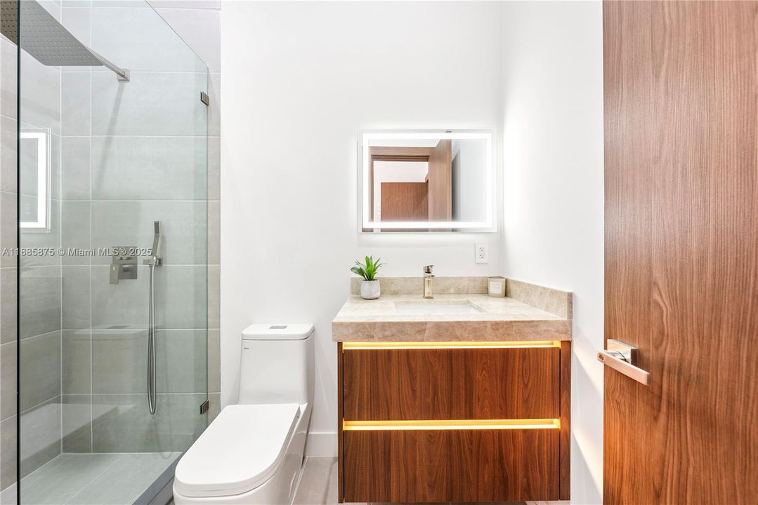 Active With Contract: $3,350,000 (5 beds, 5 baths, 3591 Square Feet)