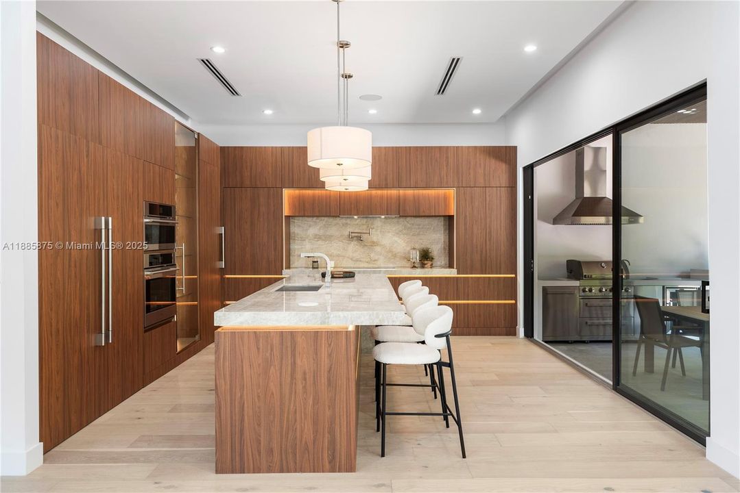 Active With Contract: $3,350,000 (5 beds, 5 baths, 3591 Square Feet)