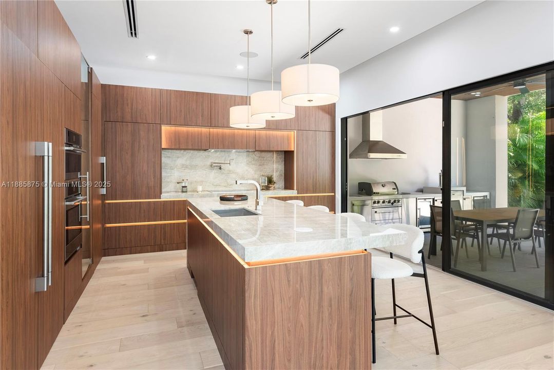 Active With Contract: $3,350,000 (5 beds, 5 baths, 3591 Square Feet)