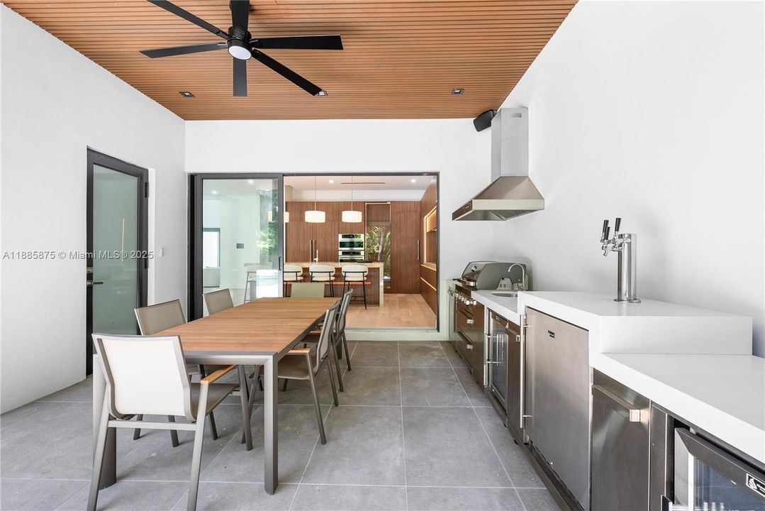 Outdoor dining area/kitchen