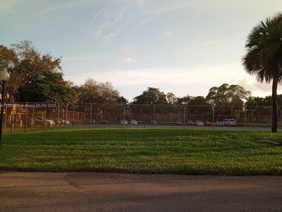 En Venta: $250,000 (2 camas, 2 baños, 1130 Pies cuadrados)