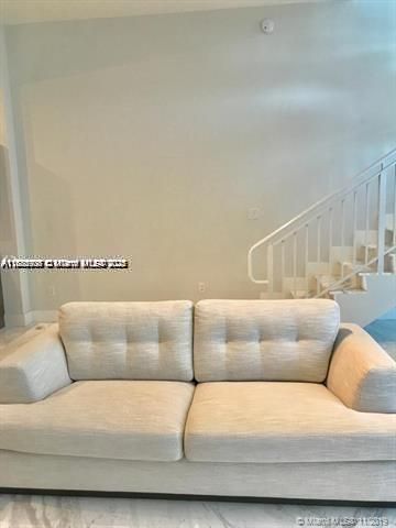 For Sale: $890,000 (2 beds, 3 baths, 1314 Square Feet)