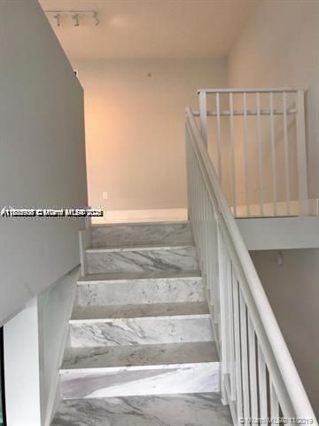 For Sale: $890,000 (2 beds, 3 baths, 1314 Square Feet)