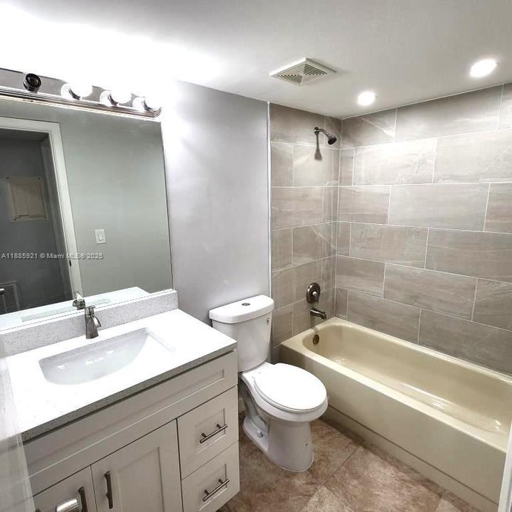 En Venta: $227,500 (2 camas, 2 baños, 972 Pies cuadrados)