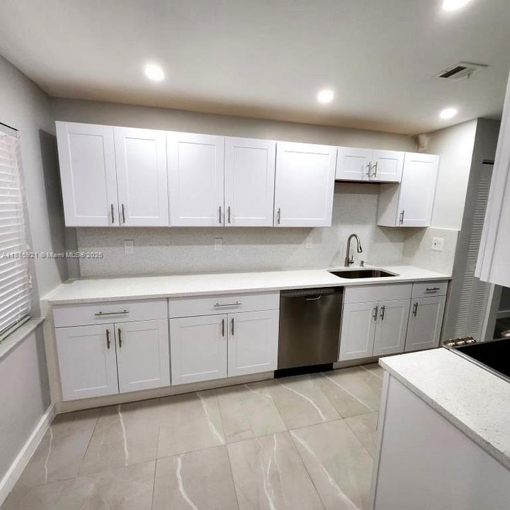 En Venta: $227,500 (2 camas, 2 baños, 972 Pies cuadrados)