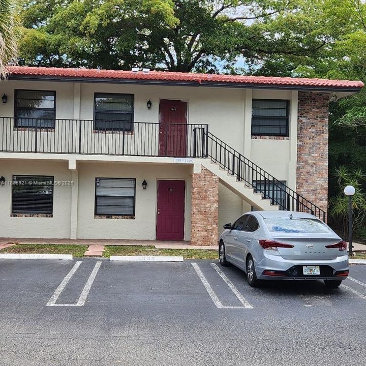 En Venta: $227,500 (2 camas, 2 baños, 972 Pies cuadrados)