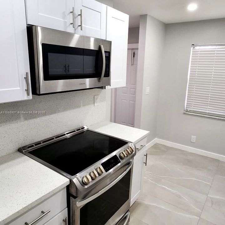 En Venta: $227,500 (2 camas, 2 baños, 972 Pies cuadrados)