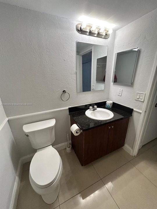 Active With Contract: $208,500 (2 beds, 2 baths, 910 Square Feet)