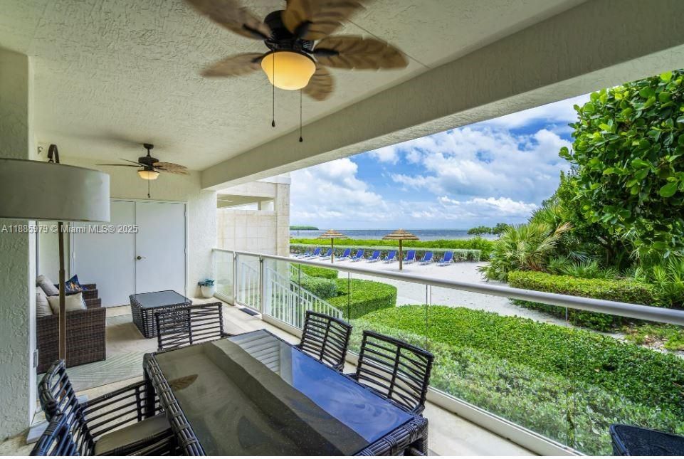 На продажу: $2,149,999 (5 спален, 3 ванн, 2635 Квадратных фут)