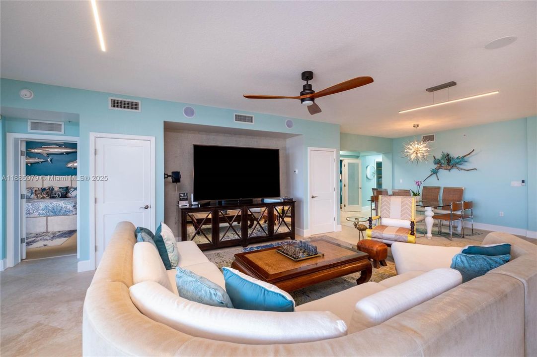 На продажу: $2,149,999 (5 спален, 3 ванн, 2635 Квадратных фут)