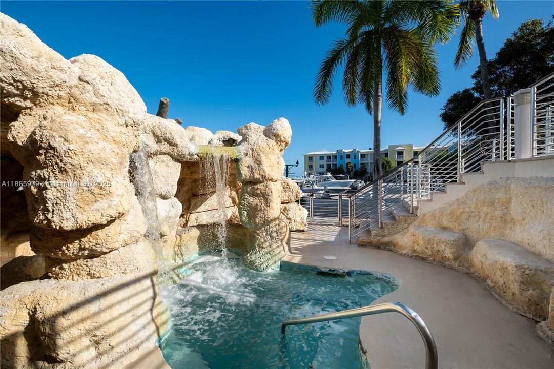 На продажу: $2,149,999 (5 спален, 3 ванн, 2635 Квадратных фут)