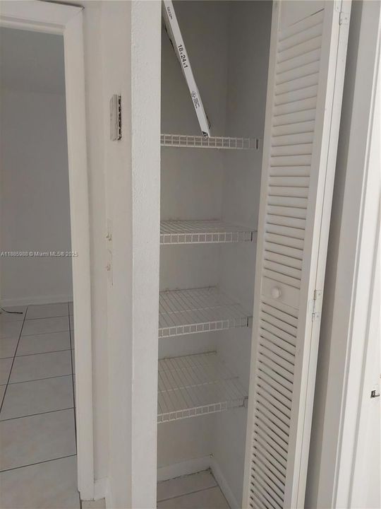 最近售出: $249,900 (3 贝兹, 2 浴室, 1266 平方英尺)