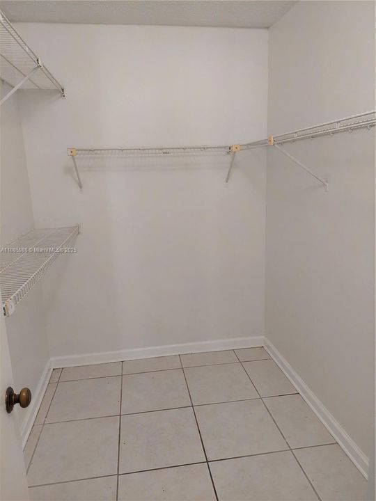 MASTER WALK IN CLOSET