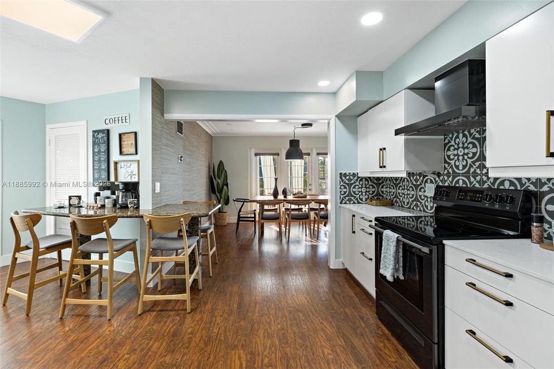 待售: $1,630,000 (3 贝兹, 2 浴室, 1888 平方英尺)