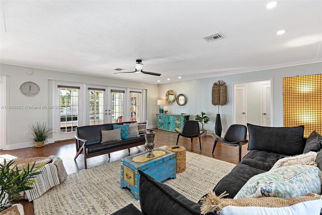 待售: $1,630,000 (3 贝兹, 2 浴室, 1888 平方英尺)