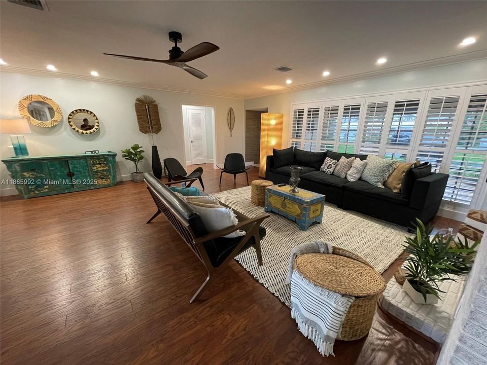 待售: $1,630,000 (3 贝兹, 2 浴室, 1888 平方英尺)