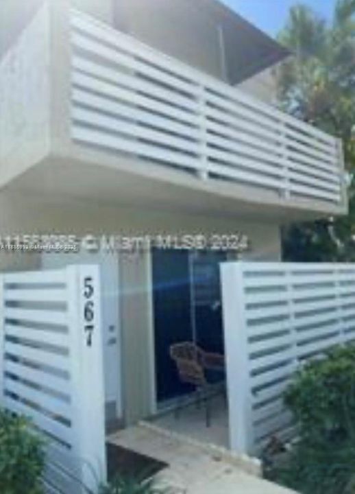 合同活跃: $3,100 (3 贝兹, 2 浴室, 1632 平方英尺)