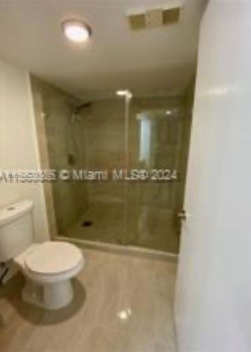 合同活跃: $3,100 (3 贝兹, 2 浴室, 1632 平方英尺)