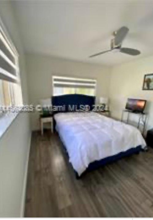 合同活跃: $3,100 (3 贝兹, 2 浴室, 1632 平方英尺)