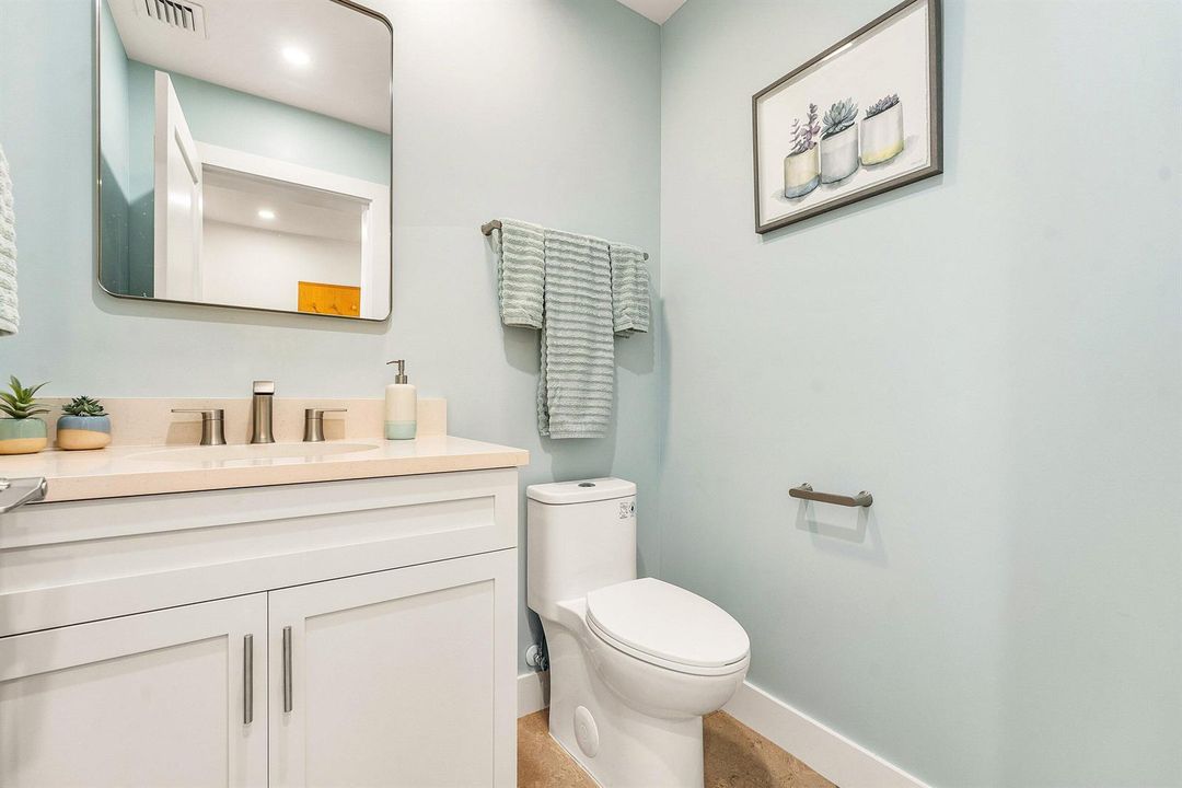 1/2 Bath