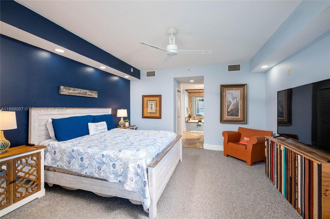 For Sale: $1,800,000 (3 beds, 2 baths, 1876 Square Feet)